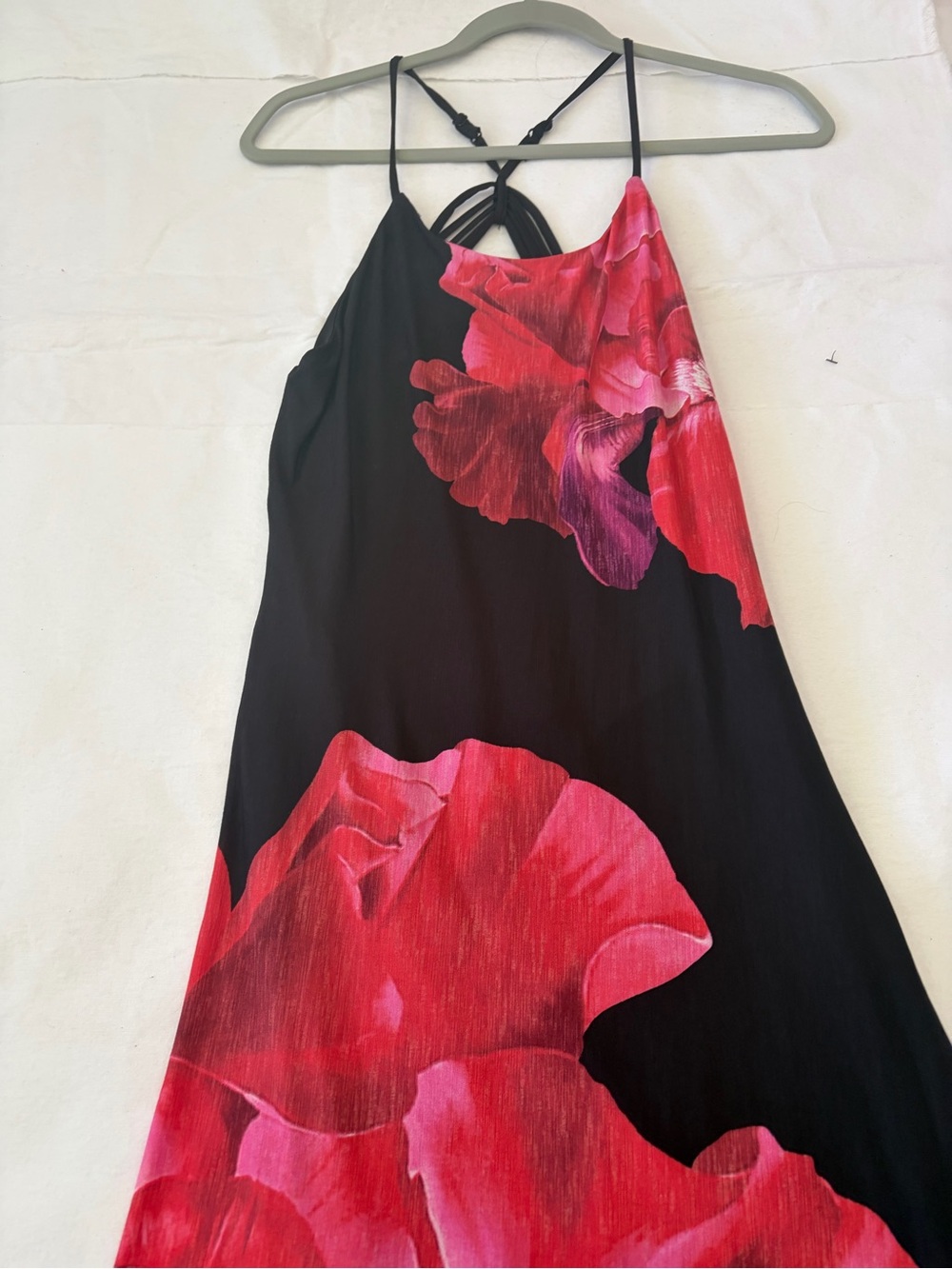 NWOT, Silvergate, Size Large, Black floral strap maxi dress